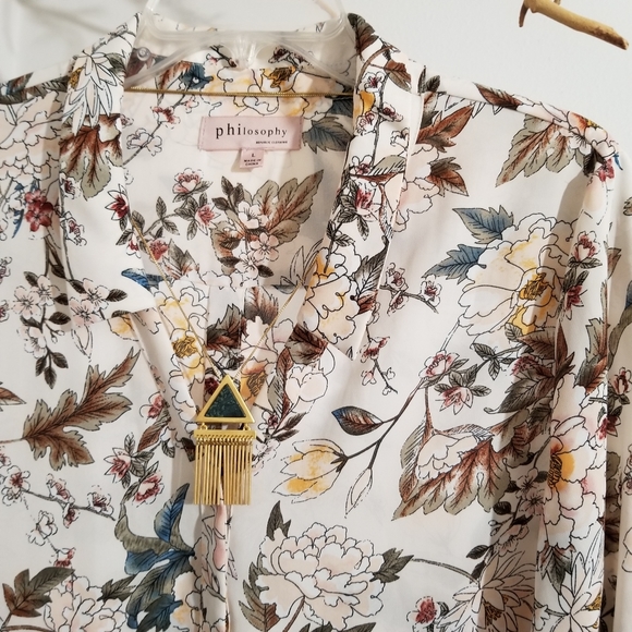 Philosophy Floral Blouse - Picture 2 of 6